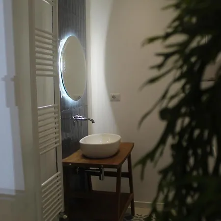 44 Metri Quadri Apartment